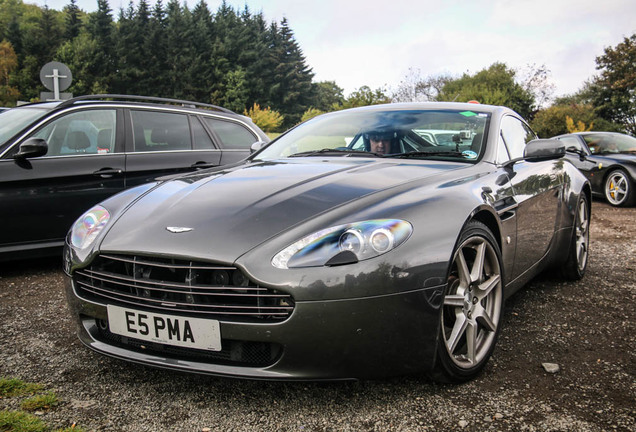 Aston Martin V8 Vantage