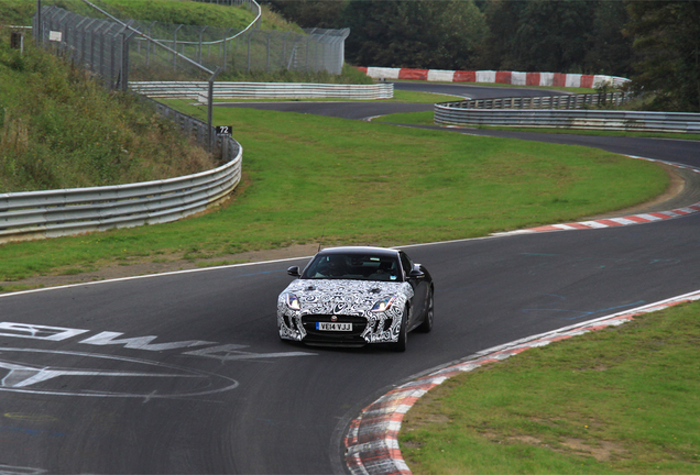 Jaguar F-TYPE SVR Coupé