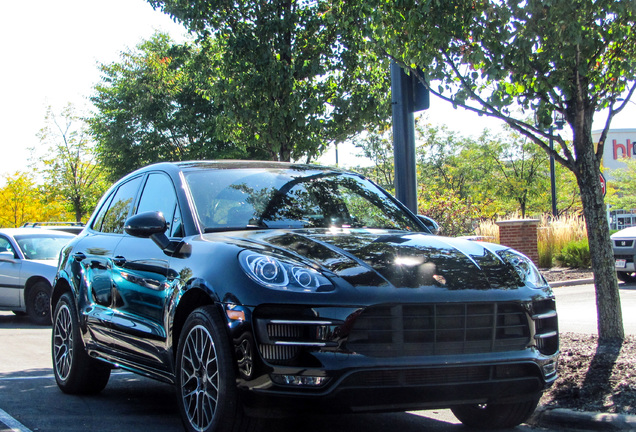 Porsche 95B Macan Turbo