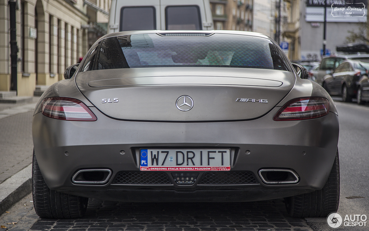 Mercedes-Benz SLS AMG