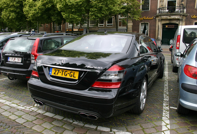 Mercedes-Benz S 65 AMG V221