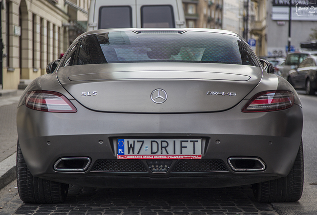 Mercedes-Benz SLS AMG