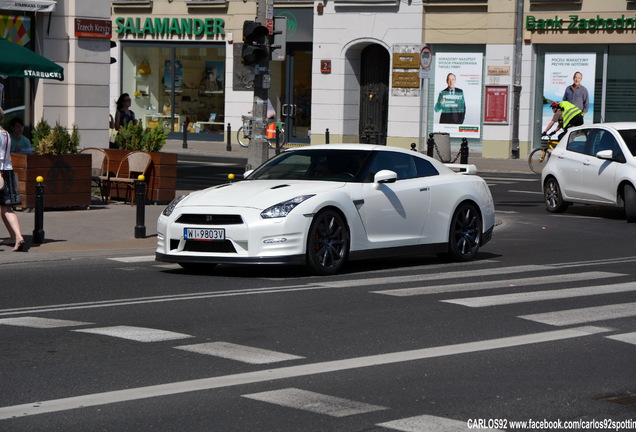 Nissan GT-R 2012