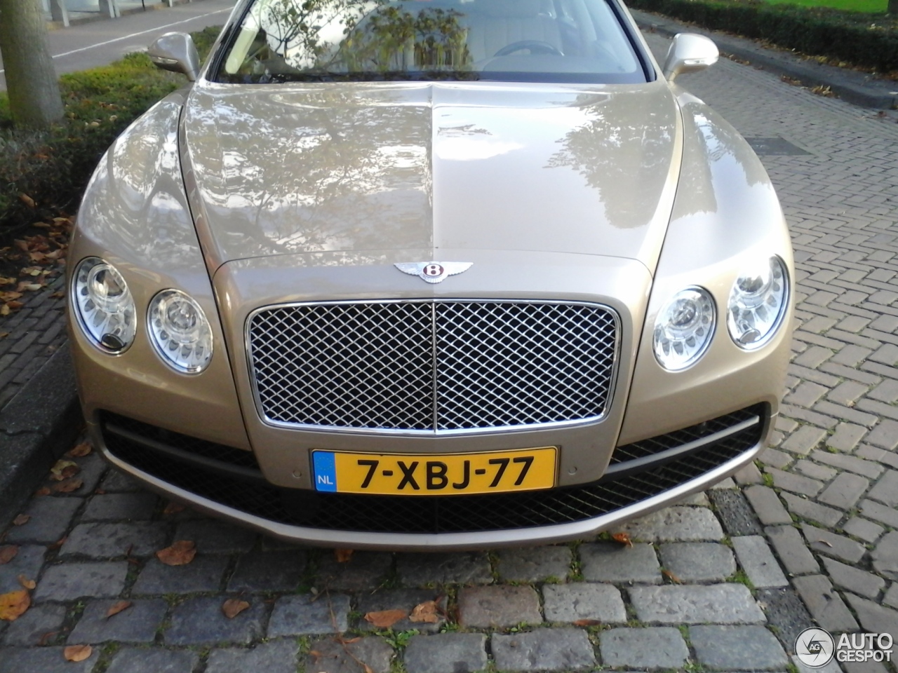 Bentley Flying Spur V8