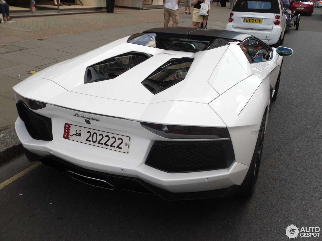 Lamborghini Aventador LP700-4 Roadster