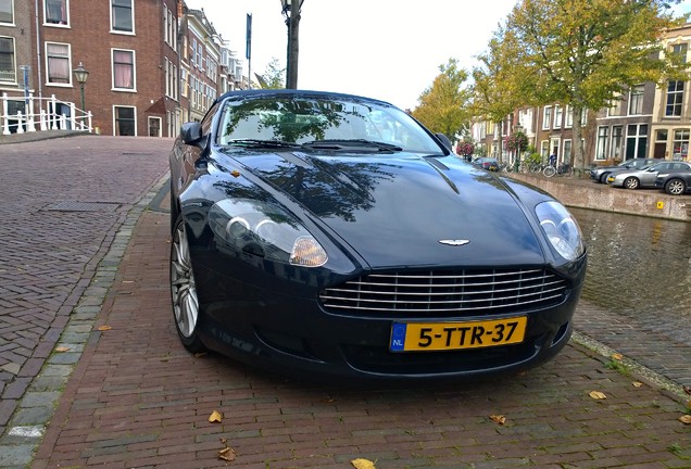 Aston Martin DB9 Volante