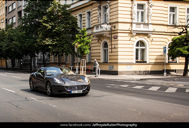 Ferrari California