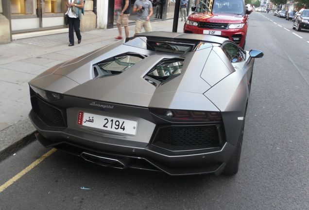 Lamborghini Aventador LP700-4 Roadster