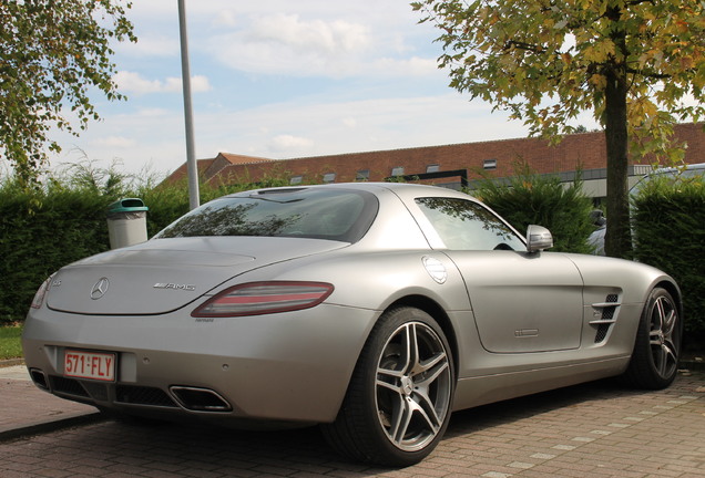 Mercedes-Benz SLS AMG