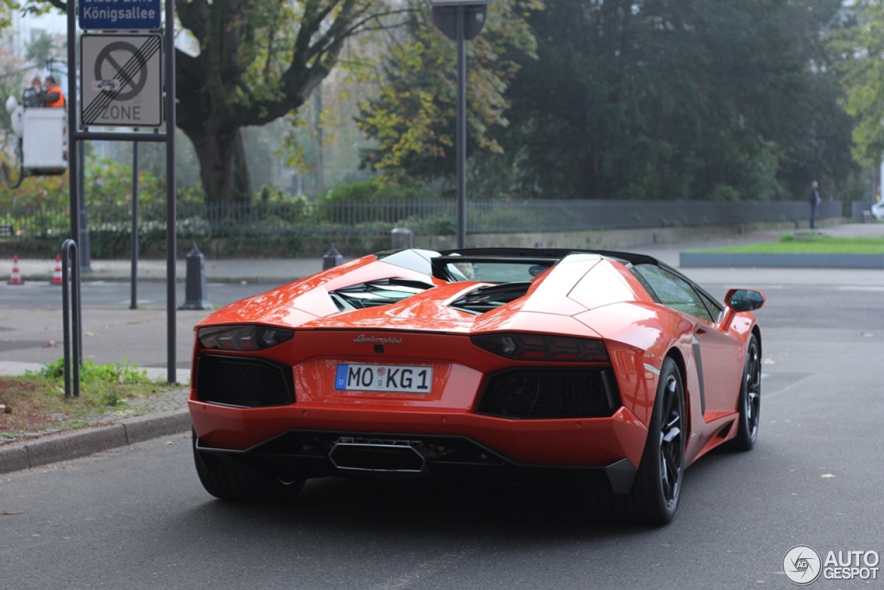 Kit De Maquette Lamborghini Aventador LP700-4 Roadster 1:24 - Maisto, Neuf