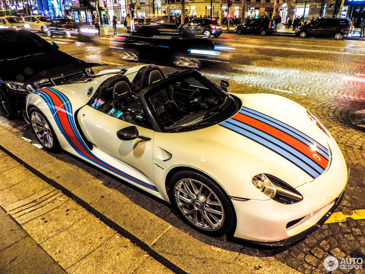 Porsche 918 Spyder Weissach Package