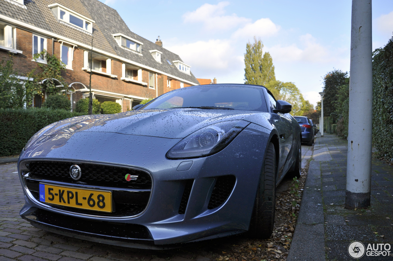 Jaguar F-TYPE S Convertible