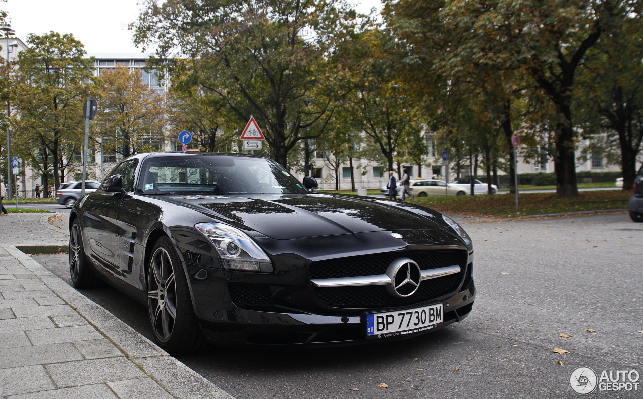 Mercedes-Benz SLS AMG