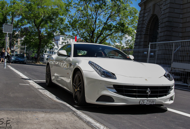 Ferrari FF