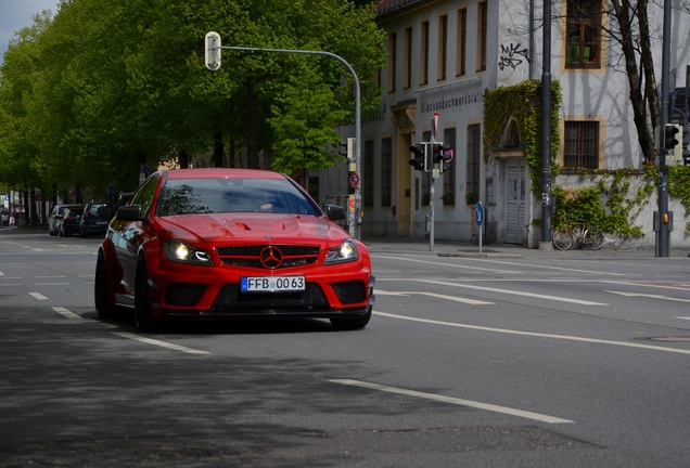 Mercedes-Benz Domanig C 63 AMG Black Series