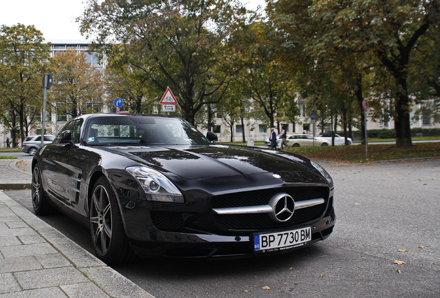 Mercedes-Benz SLS AMG