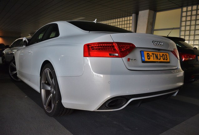 Audi RS5 B8 2012