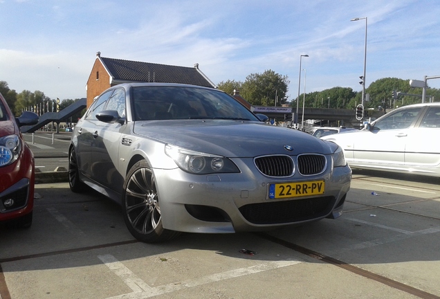 BMW M5 E60 2005