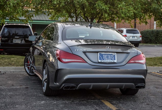 Mercedes-Benz CLA 45 AMG C117