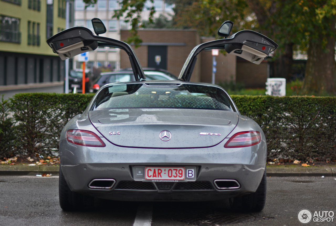 Mercedes-Benz SLS AMG