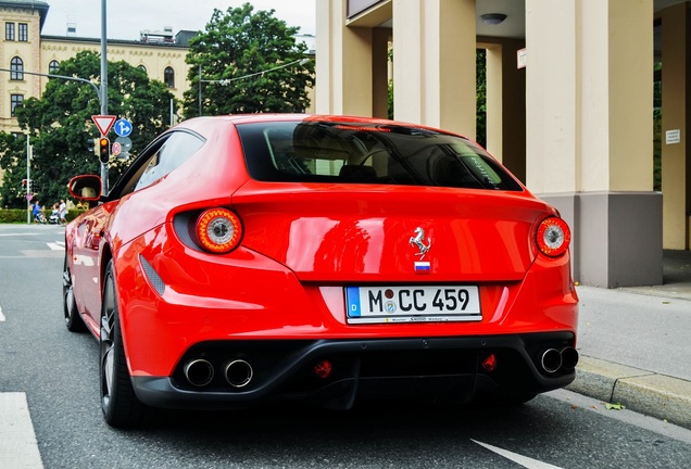 Ferrari FF