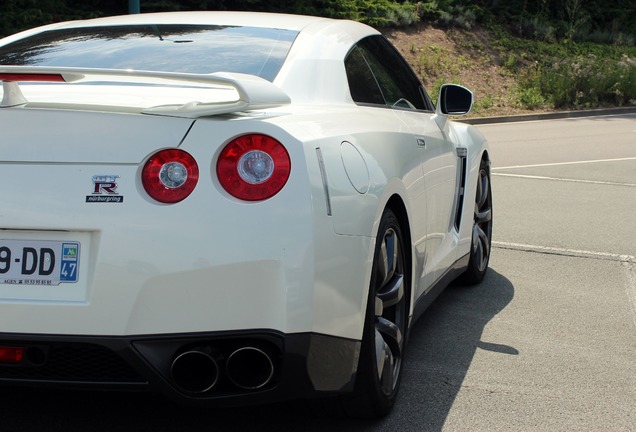 Nissan GT-R