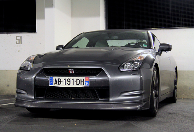 Nissan GT-R