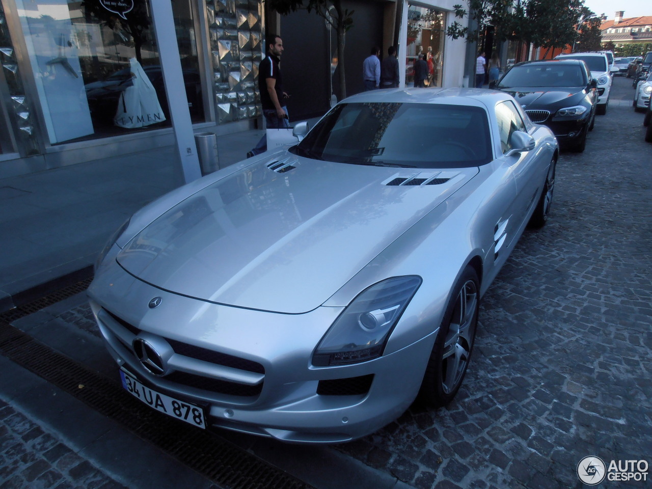 Mercedes-Benz SLS AMG