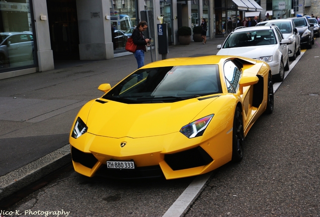 Lamborghini Aventador LP700-4