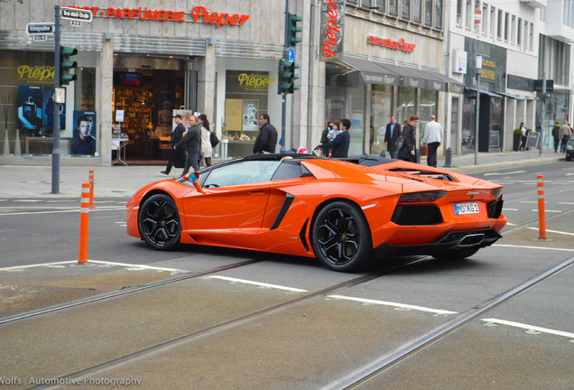 Lamborghini Aventador LP700-4 Roadster