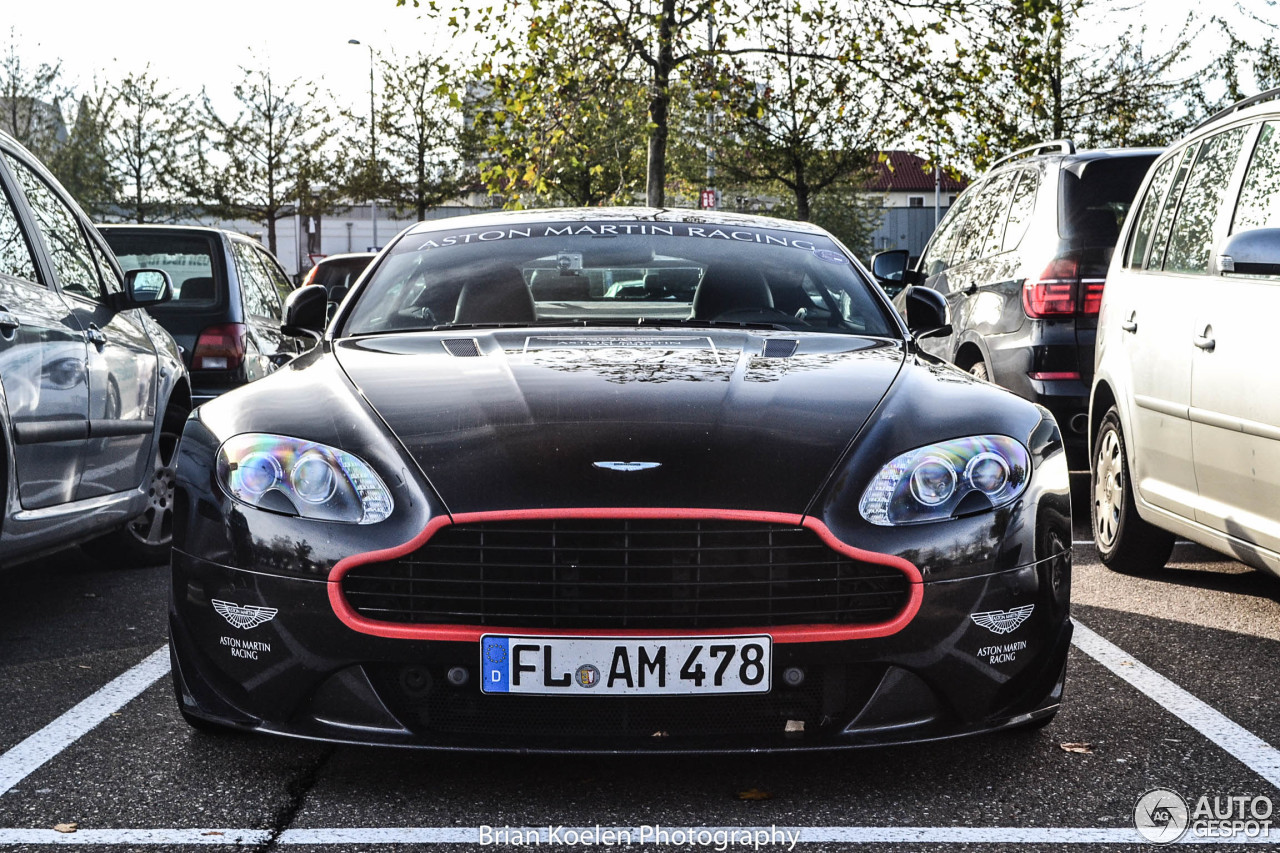 Aston Martin V8 Vantage S