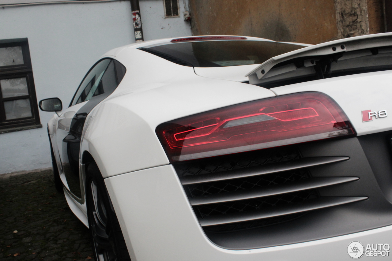 Audi R8 V10 Plus 2013