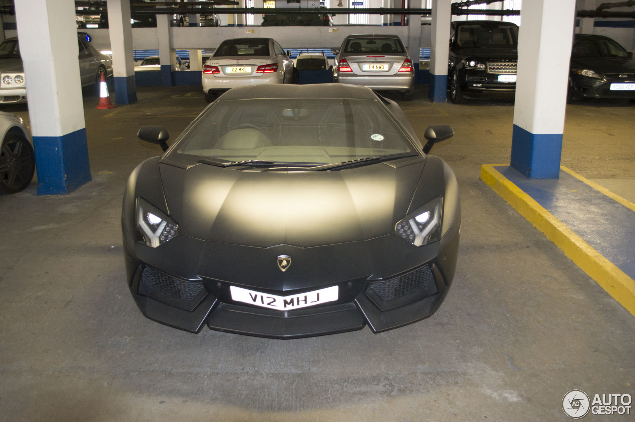 Lamborghini Aventador LP700-4