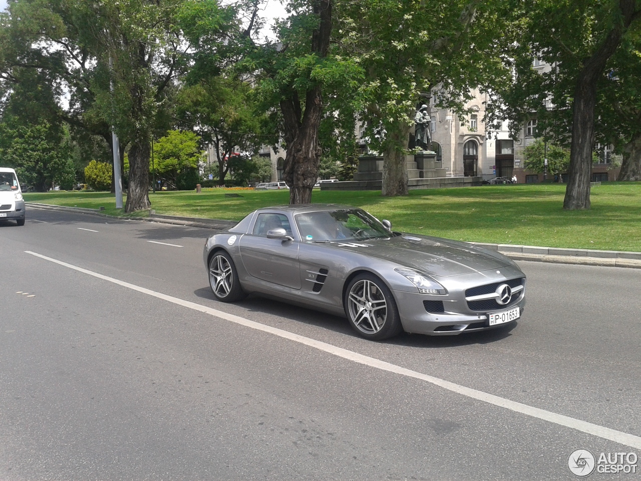 Mercedes-Benz SLS AMG