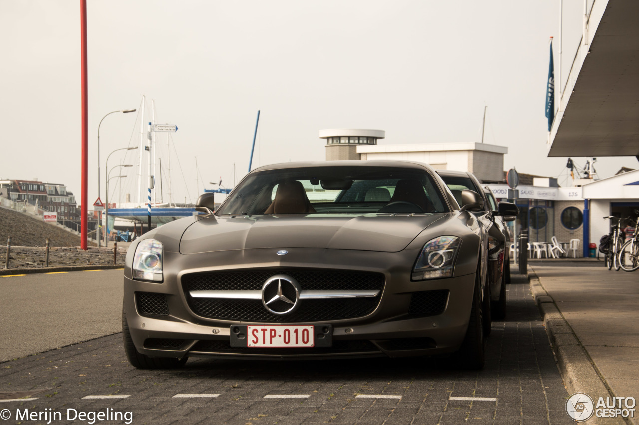 Mercedes-Benz SLS AMG