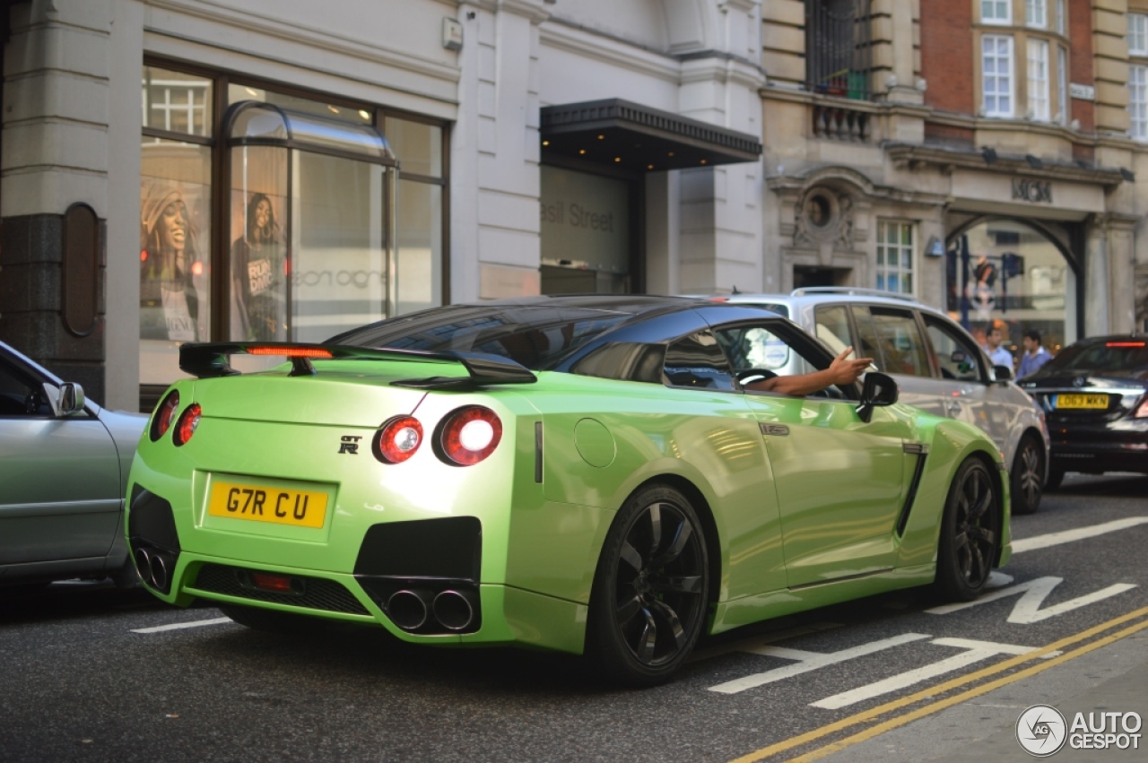 Nissan GT-R