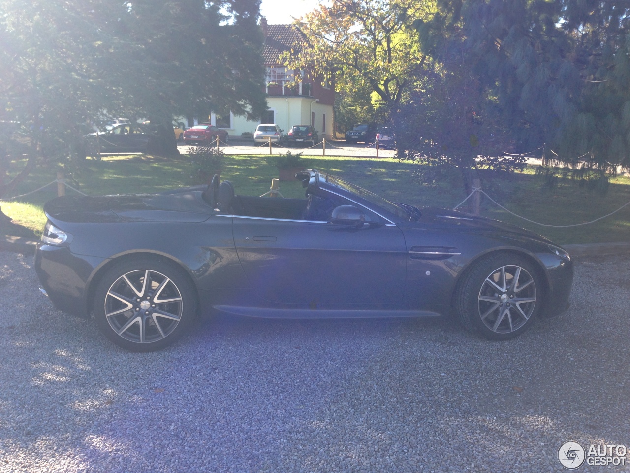 Aston Martin V8 Vantage Roadster 2012