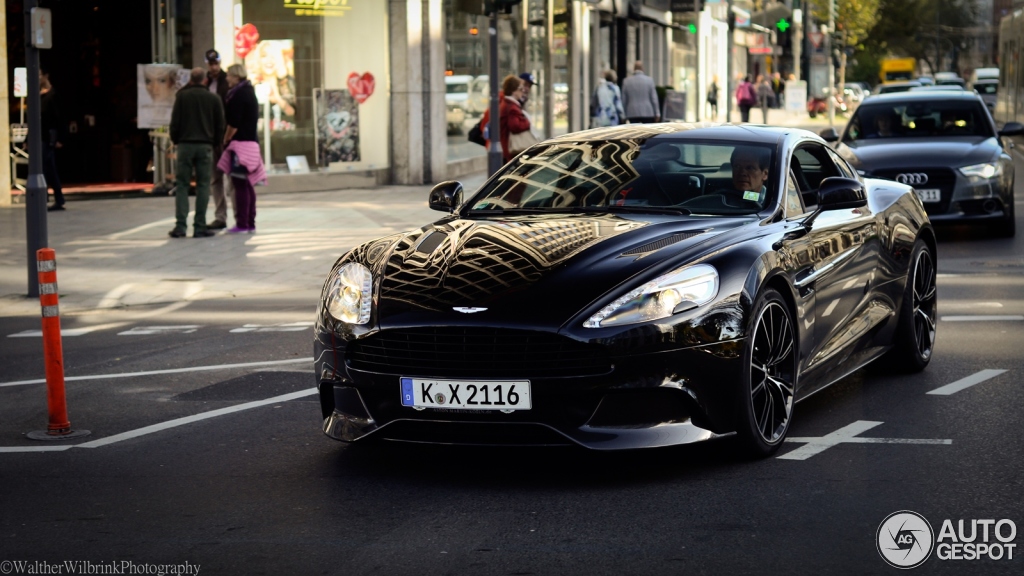 Aston Martin Vanquish 2013