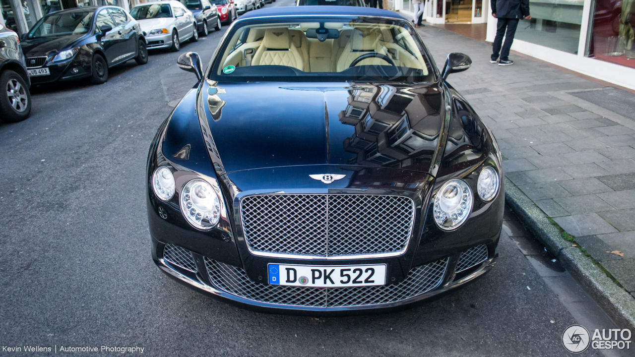 Bentley Continental GTC 2012