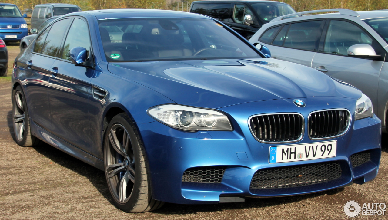 BMW M5 F10 2011