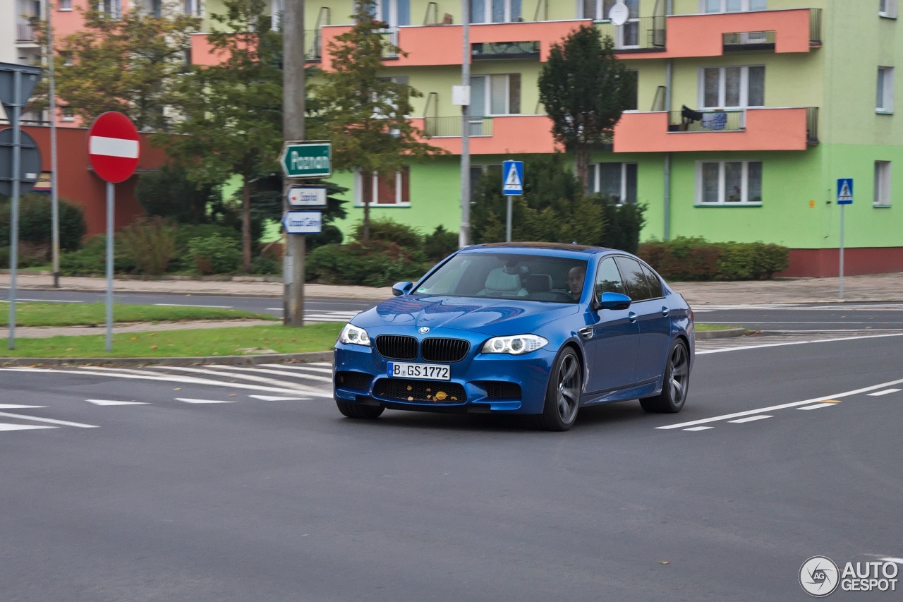 BMW M5 F10 2011