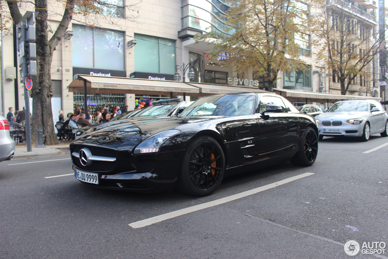 Mercedes-Benz SLS AMG