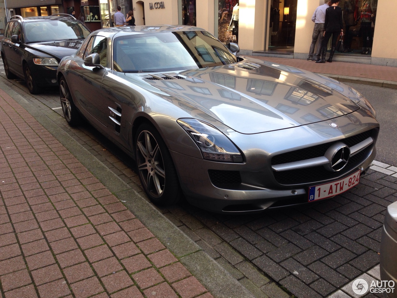 Mercedes-Benz SLS AMG