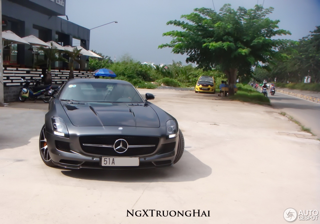 Mercedes-Benz SLS AMG GT Final Edition