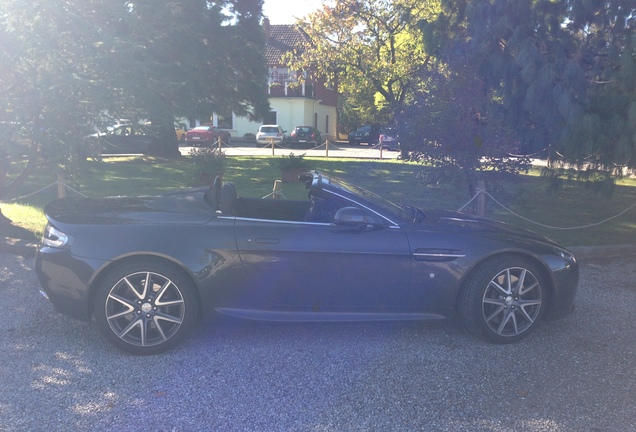 Aston Martin V8 Vantage Roadster 2012