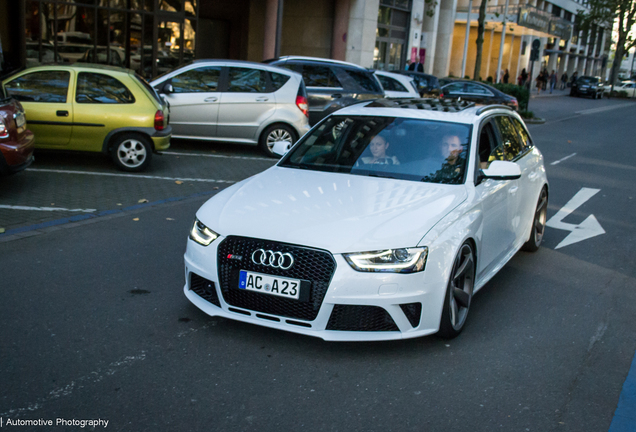 Audi RS4 Avant B8