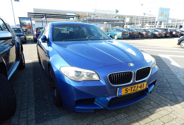 BMW M5 F10 2011