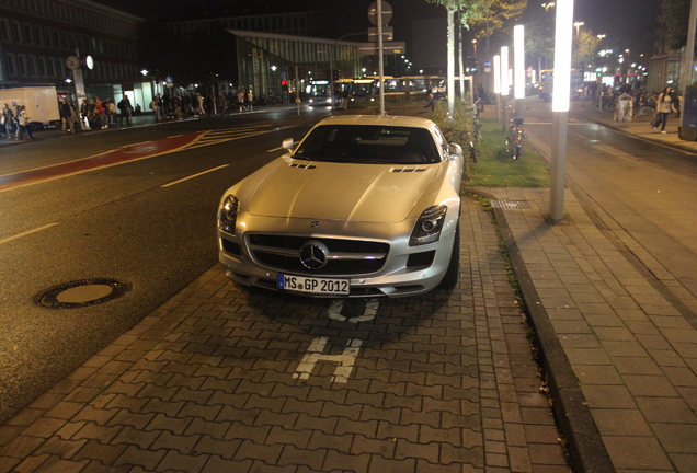 Mercedes-Benz SLS AMG