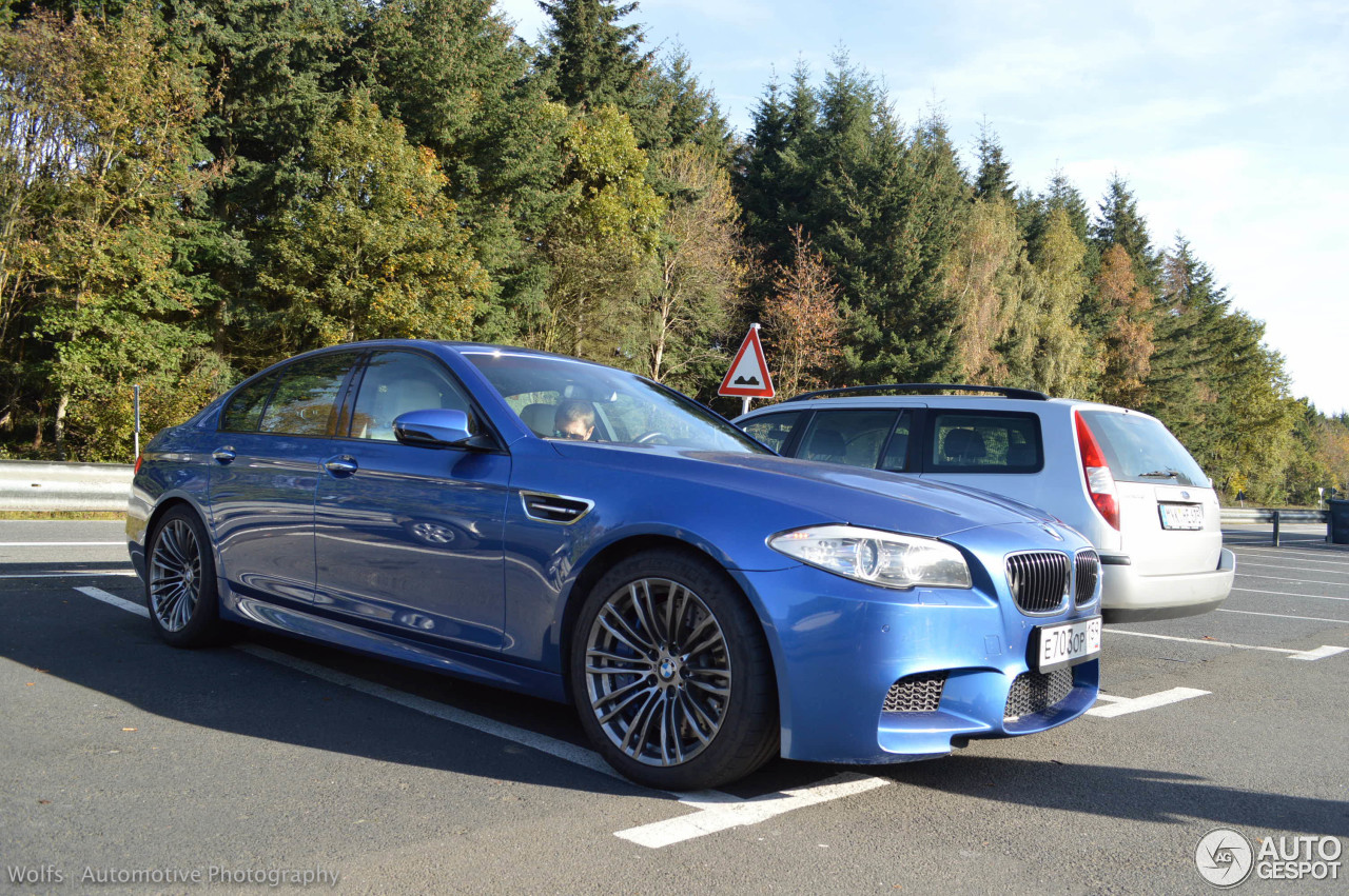 BMW M5 F10 2011