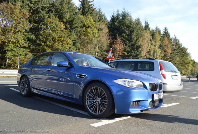 BMW M5 F10 2011